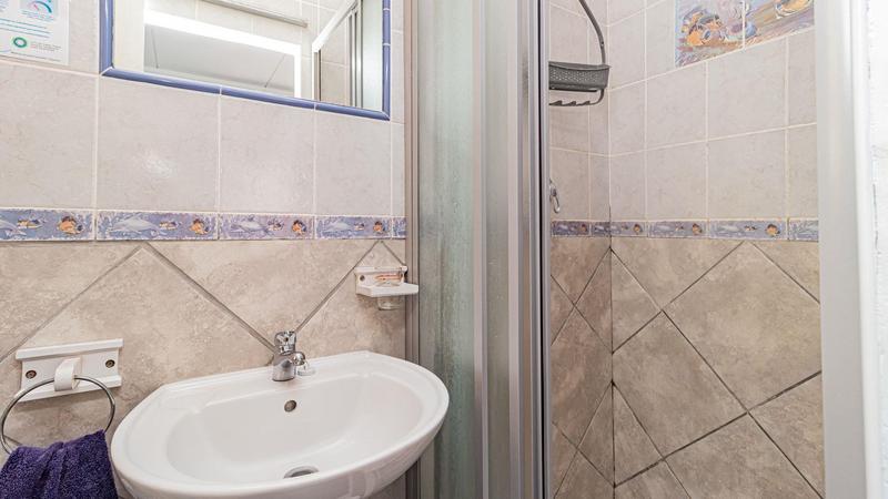 8 Bedroom Property for Sale in Fish Hoek Western Cape